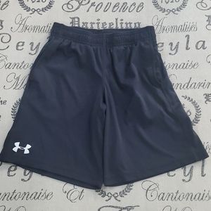 Boys Under Armour Loose Fit Shorts Size Small